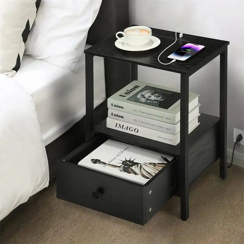 Table d'appoint avec station de recharge - 11,8P x 15,7L x 23,6H